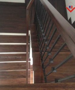 cầu thang chiu liu