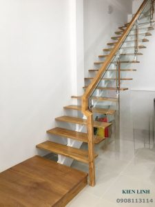 cầu thang xương cá bậc gỗ