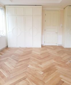 Sàn gỗ Sồi lau dầu kiểu xương cá đẹp - 15 x 90 x 600 mm