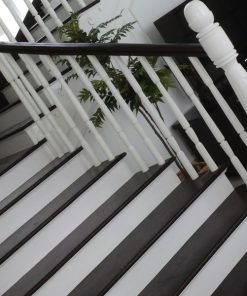 cau thang cam xe lan can go