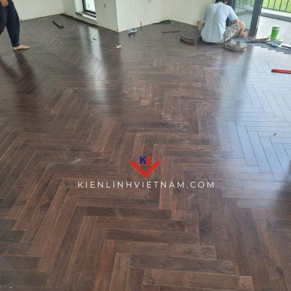 go oc cho lat san xuong ca