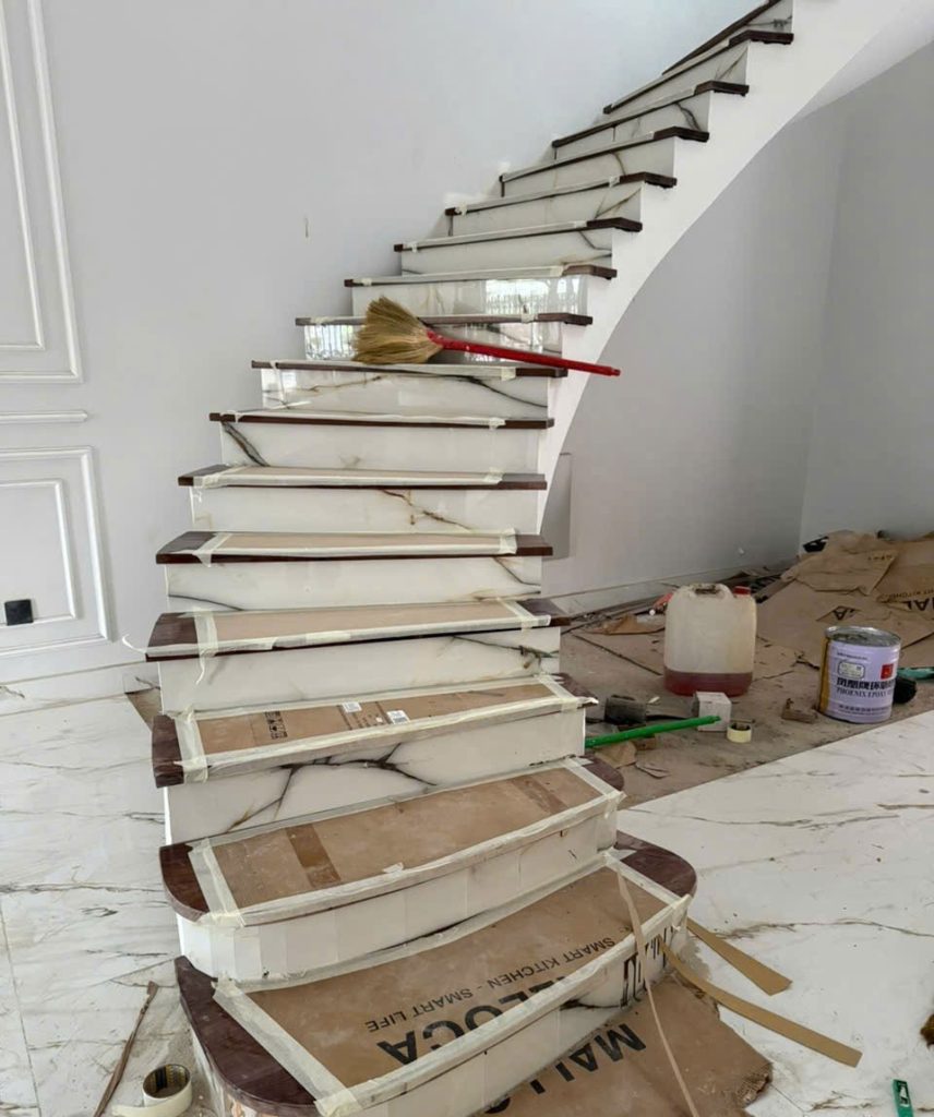 cau thang xoan bac go