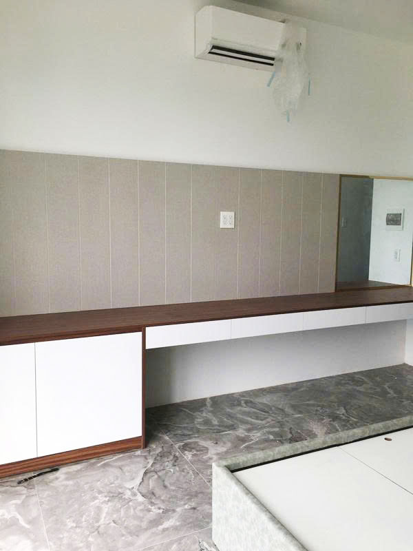 ban lam viec khach san