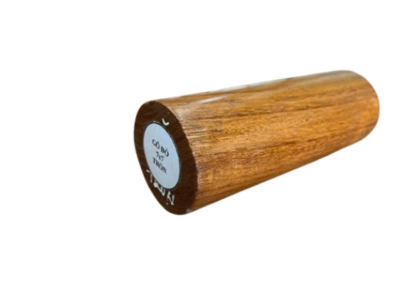 tay vin go tron cho lan can go